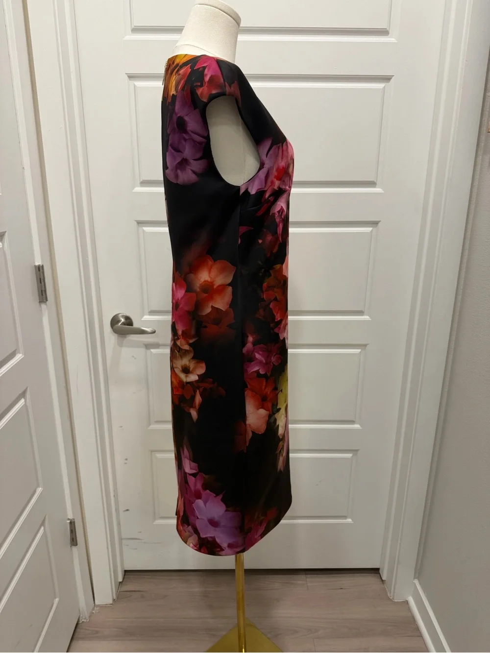Ted Baker Black Floral Sheath Midi Dress - Picture 7 of 12